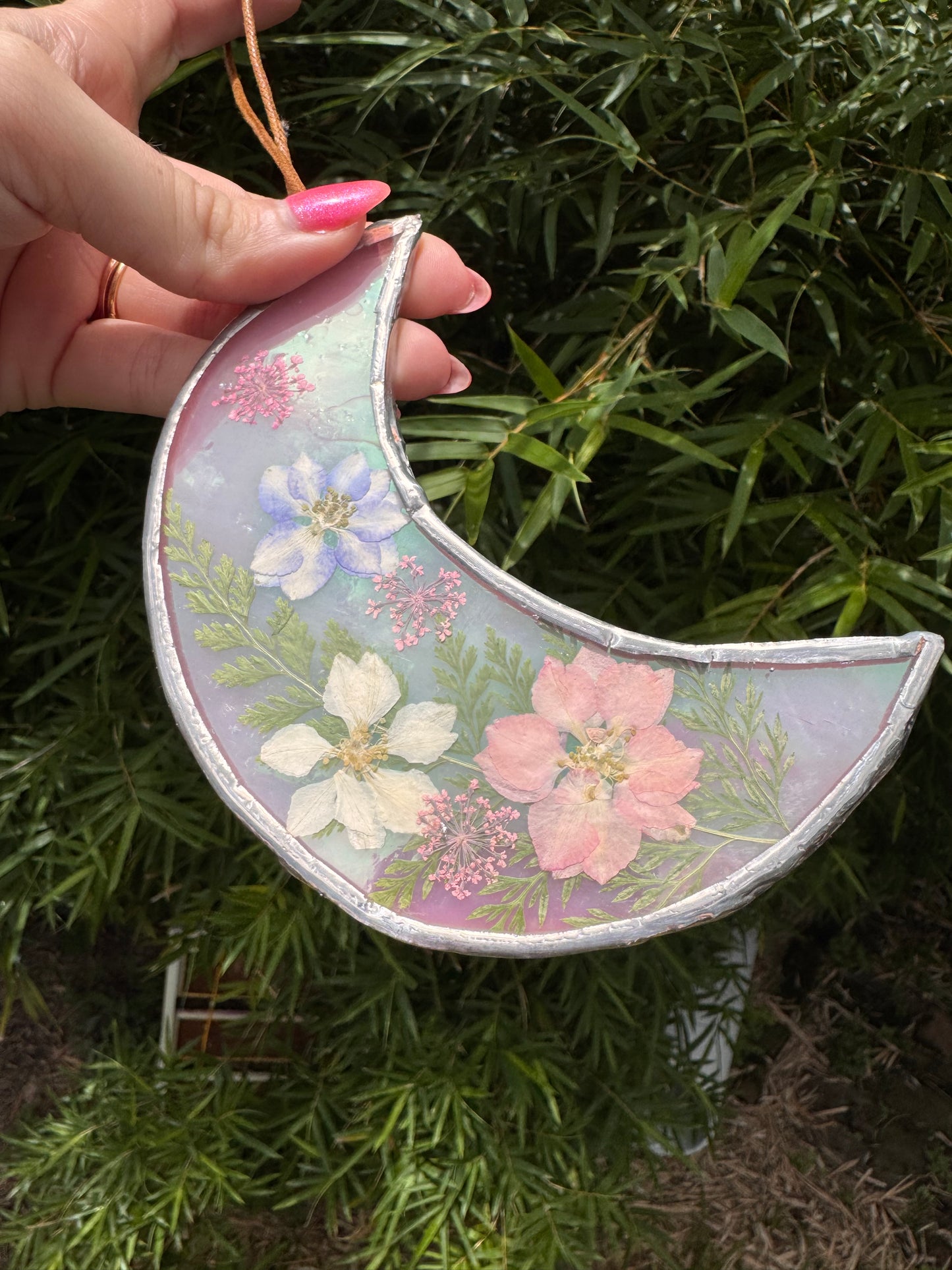 Handmade Pink Pressed Flower Moon Stained Glass Sun Catcher – Botanical Suncatcher, Window Decor, Flower Art Gift