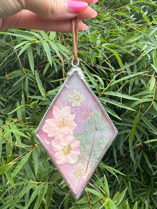 Handmade Pink Iridescent Pressed Flower Diamond Stained Glass Sun Catcher – Botanical Suncatcher, Window Decor, Flower Art Gift