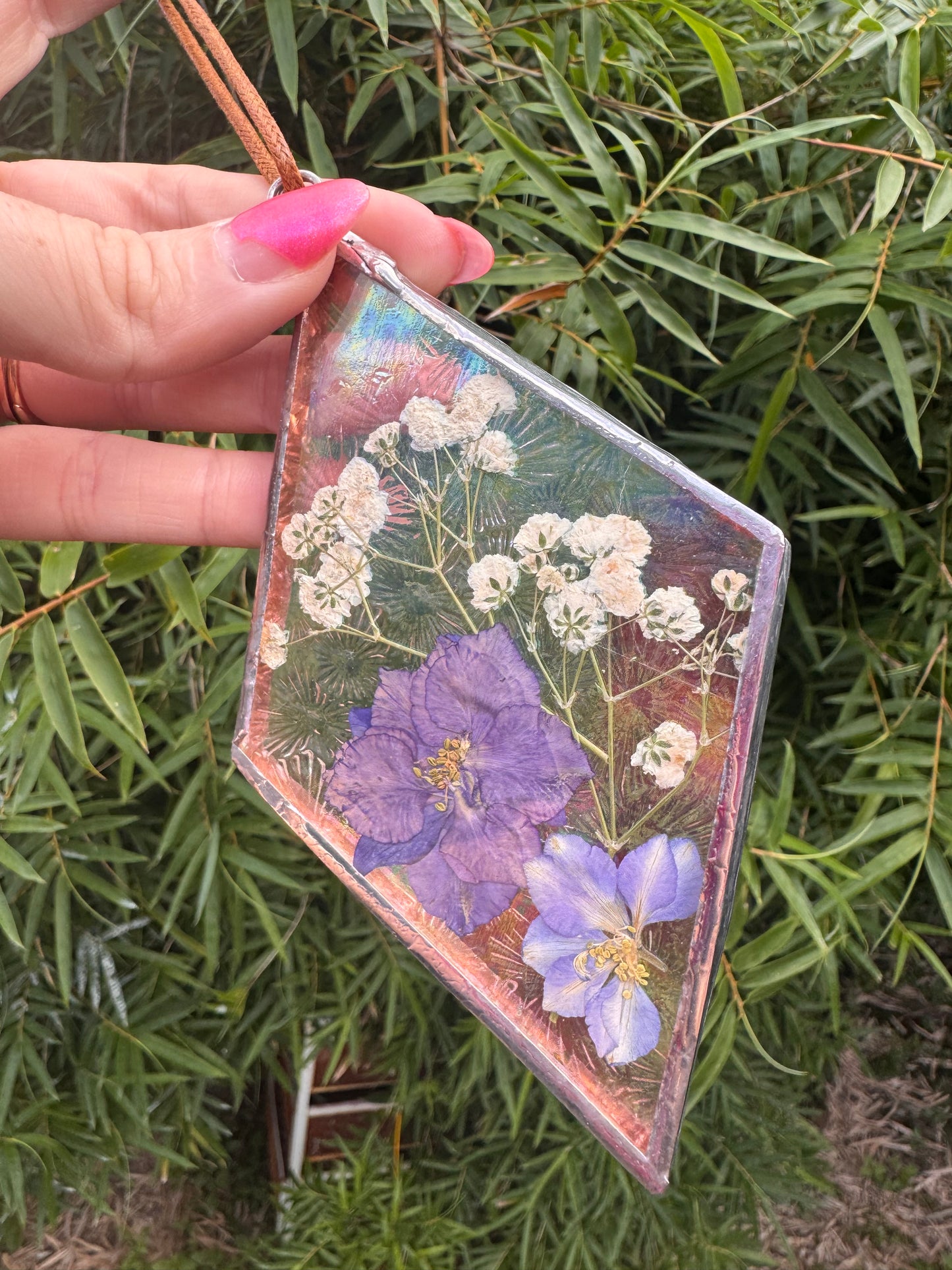 Handmade Textured Iridescent Pressed Flower Diamond Stained Glass Sun Catcher – Botanical Suncatcher, Window Decor, Flower Art Gift