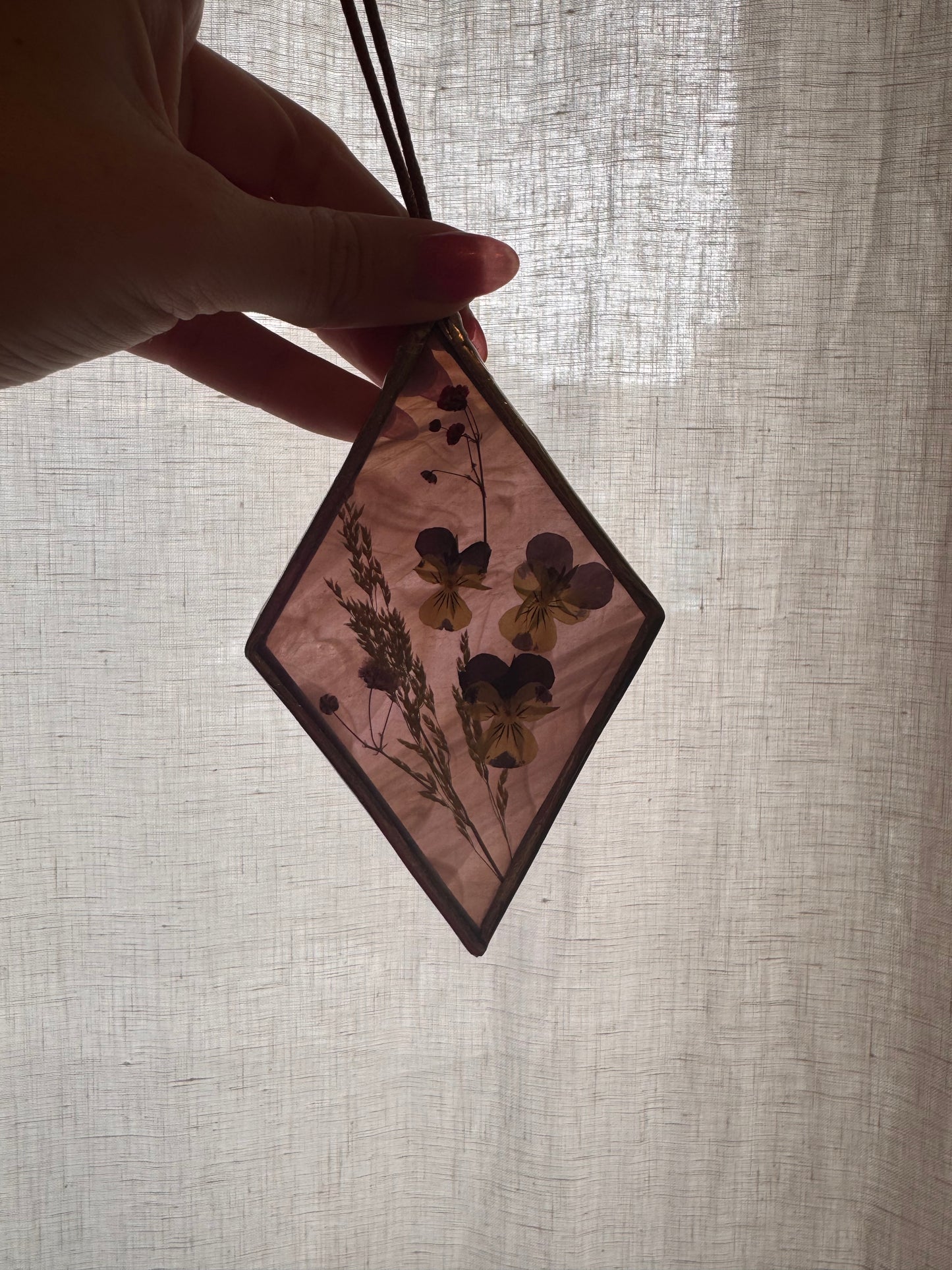 Handmade Wispy Purple Pressed Flower Diamond Stained Glass Sun Catcher – Botanical Suncatcher, Window Decor, Flower Art Gift