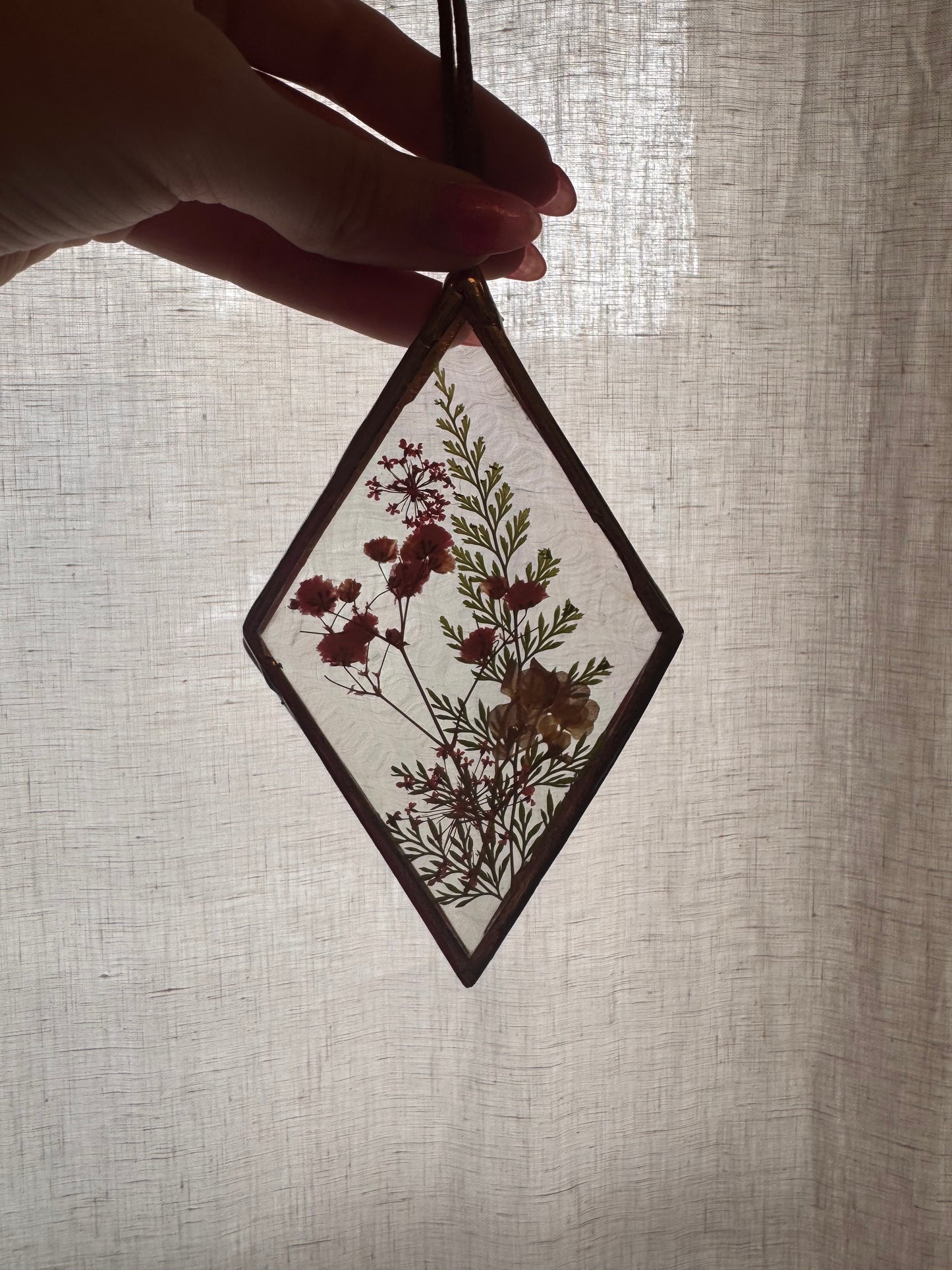 Handmade Clear iridescent Pressed Flower Diamond Stained Glass Sun Catcher – Botanical Suncatcher, Window Decor, Flower Art Gift