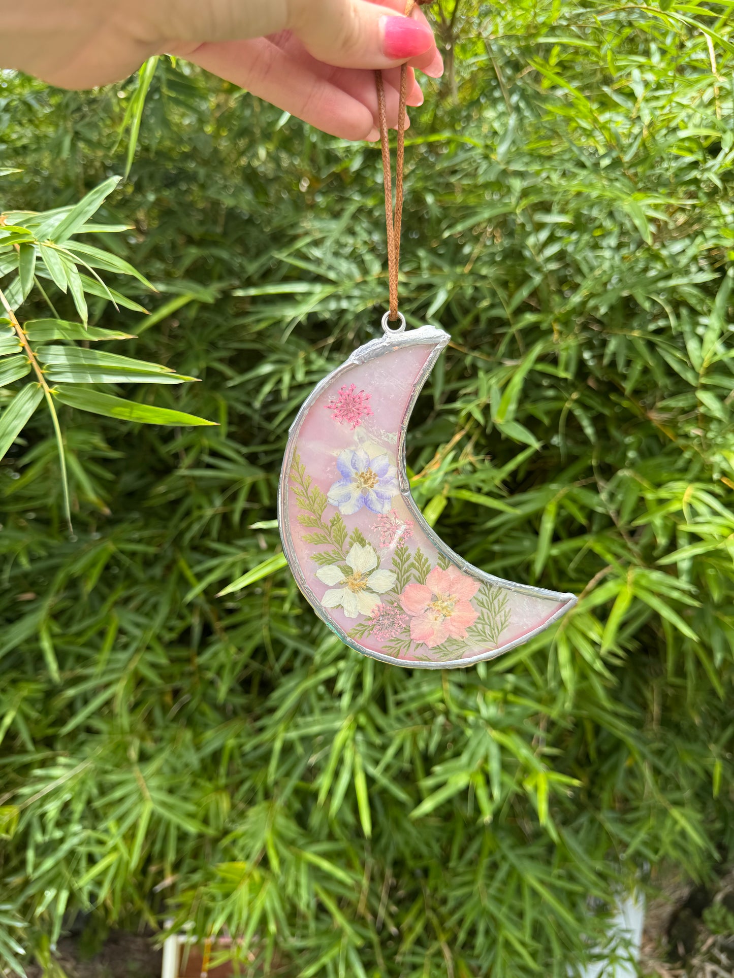 Handmade Pink Pressed Flower Moon Stained Glass Sun Catcher – Botanical Suncatcher, Window Decor, Flower Art Gift