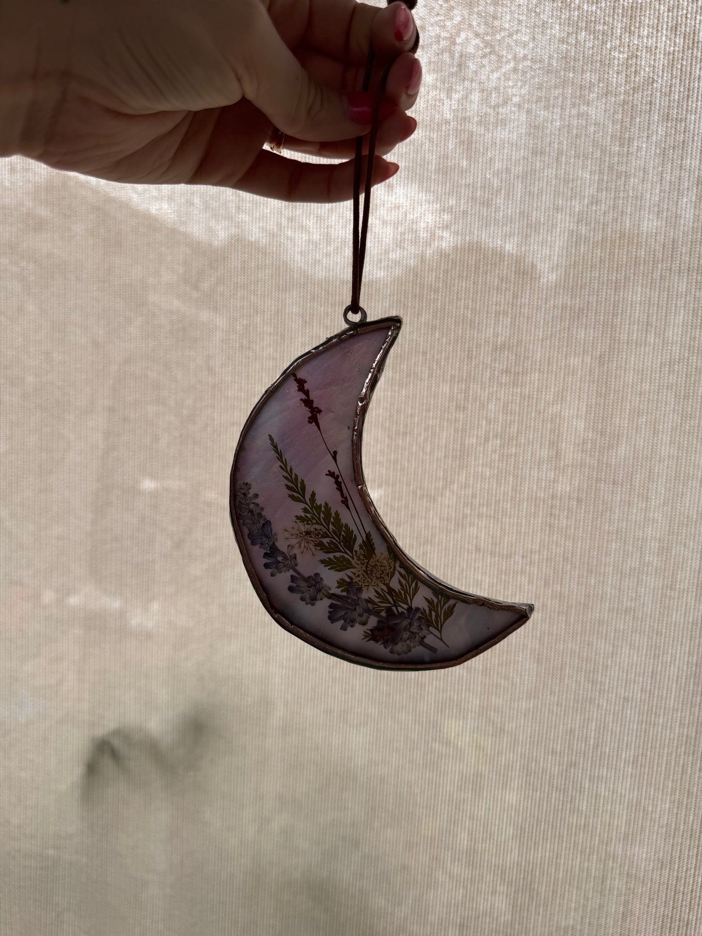 Handmade Clear Iridescent Purple Pressed Flower Moon Stained Glass Sun Catcher – Botanical Suncatcher, Window Decor, Flower Art Gift