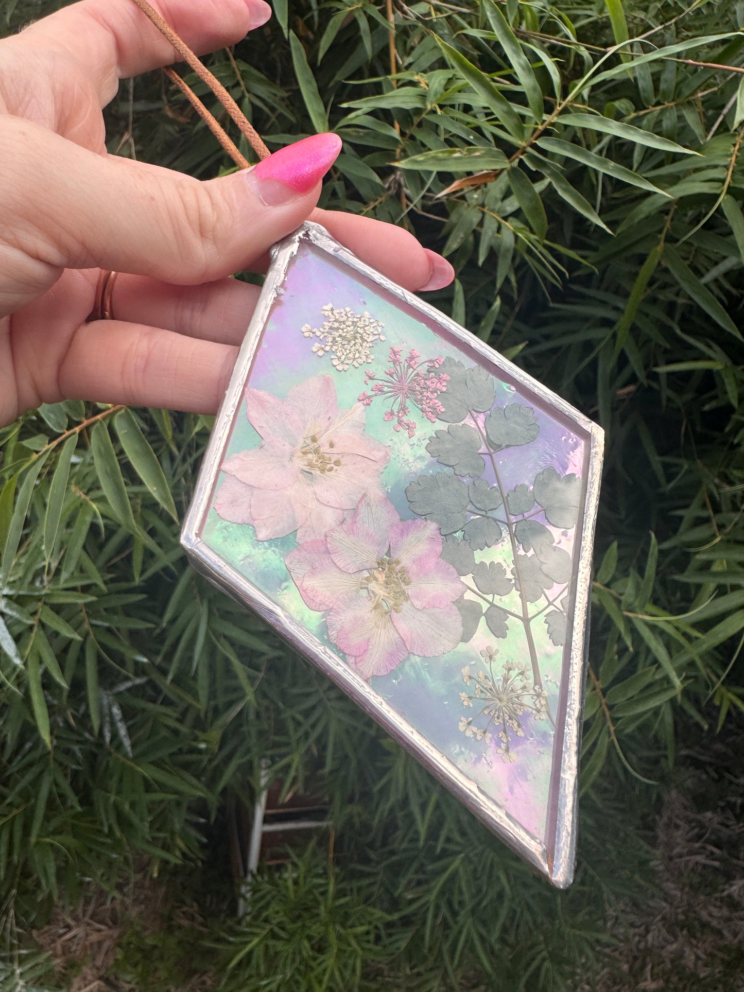 Handmade Pink Iridescent Pressed Flower Diamond Stained Glass Sun Catcher – Botanical Suncatcher, Window Decor, Flower Art Gift