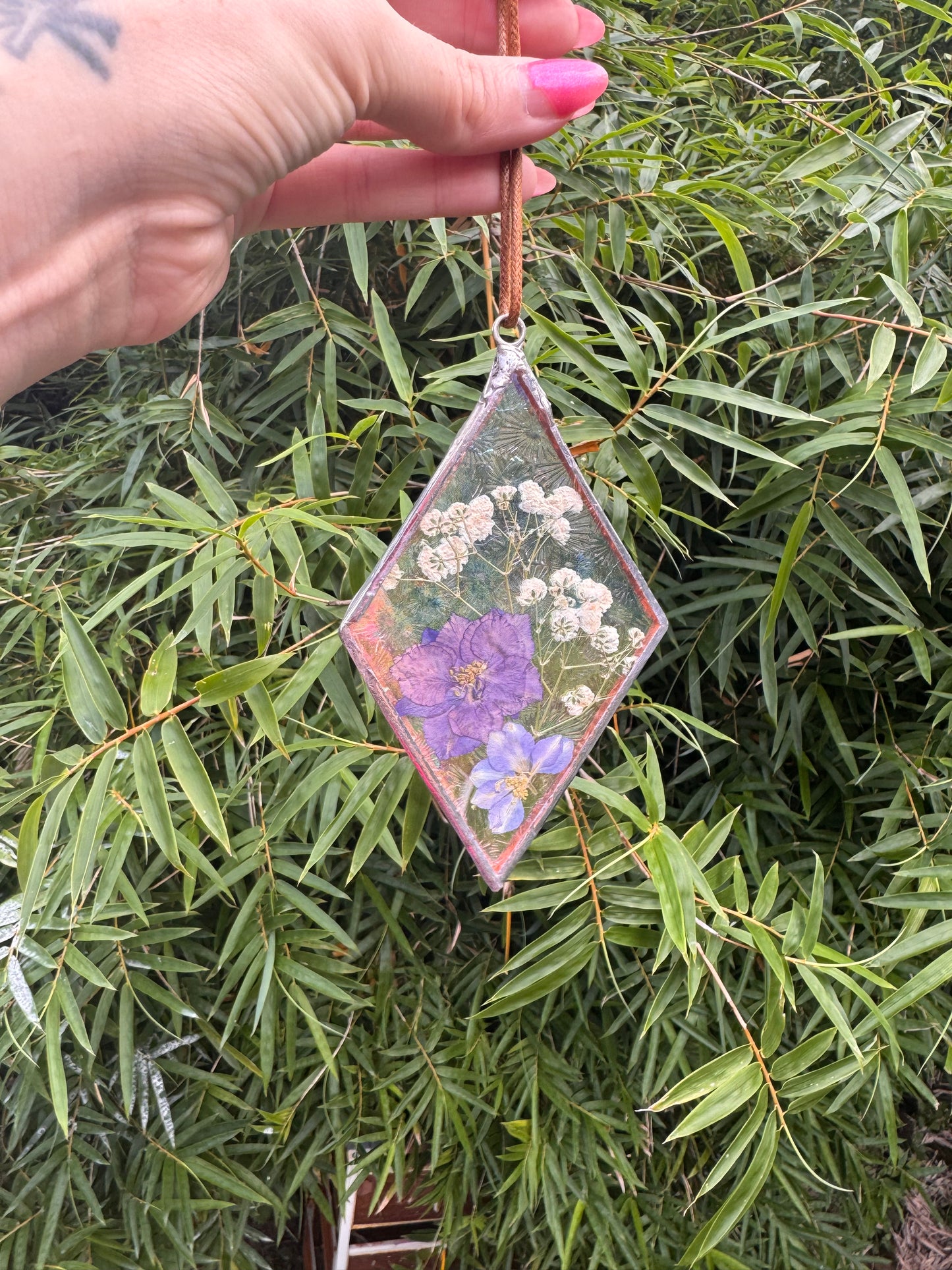 Handmade Textured Iridescent Pressed Flower Diamond Stained Glass Sun Catcher – Botanical Suncatcher, Window Decor, Flower Art Gift