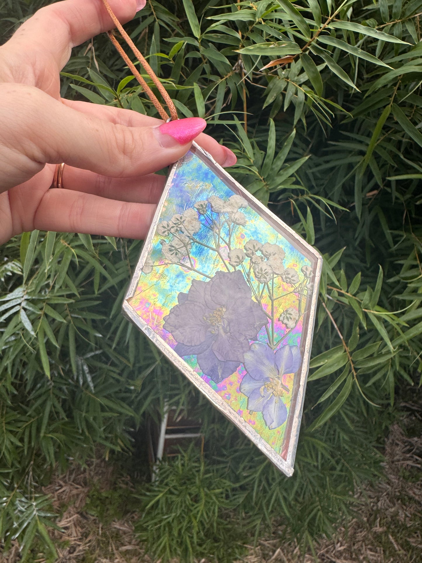 Handmade Textured Iridescent Pressed Flower Diamond Stained Glass Sun Catcher – Botanical Suncatcher, Window Decor, Flower Art Gift