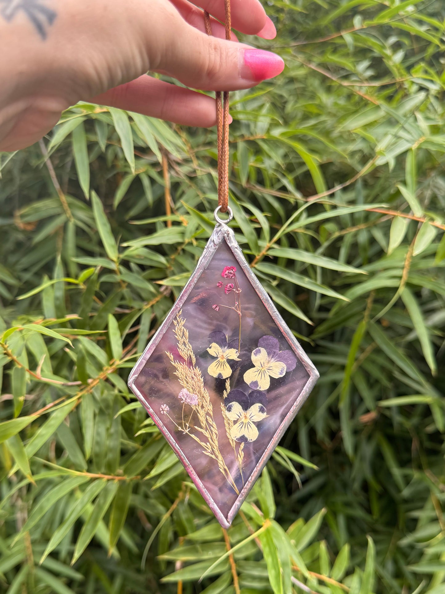 Handmade Wispy Purple Pressed Flower Diamond Stained Glass Sun Catcher – Botanical Suncatcher, Window Decor, Flower Art Gift