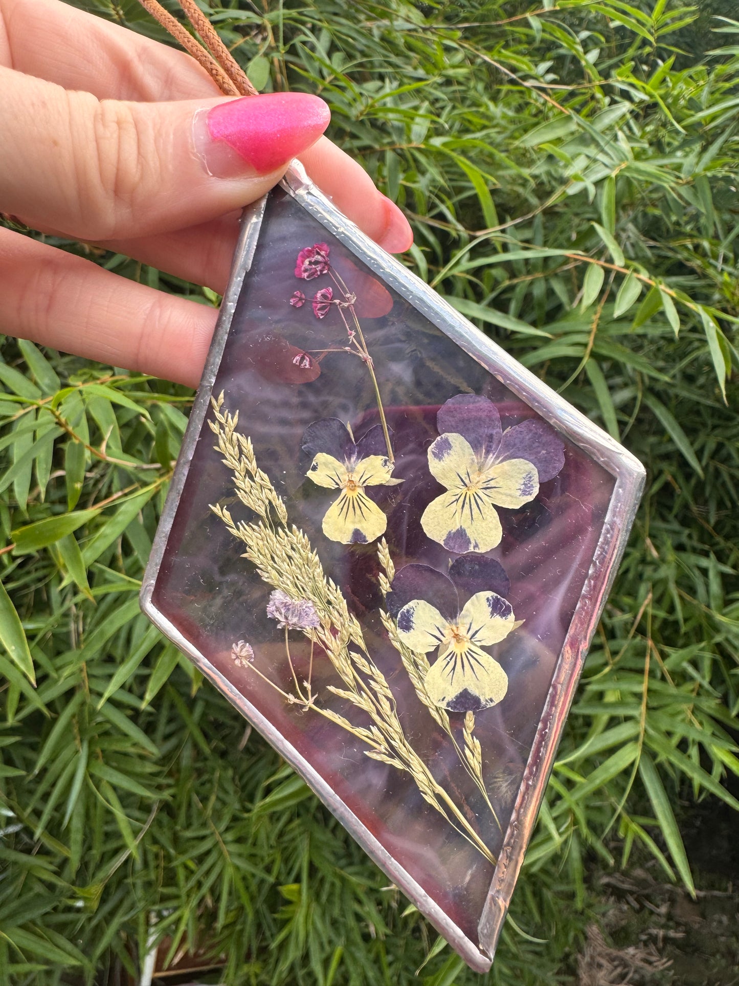 Handmade Wispy Purple Pressed Flower Diamond Stained Glass Sun Catcher – Botanical Suncatcher, Window Decor, Flower Art Gift