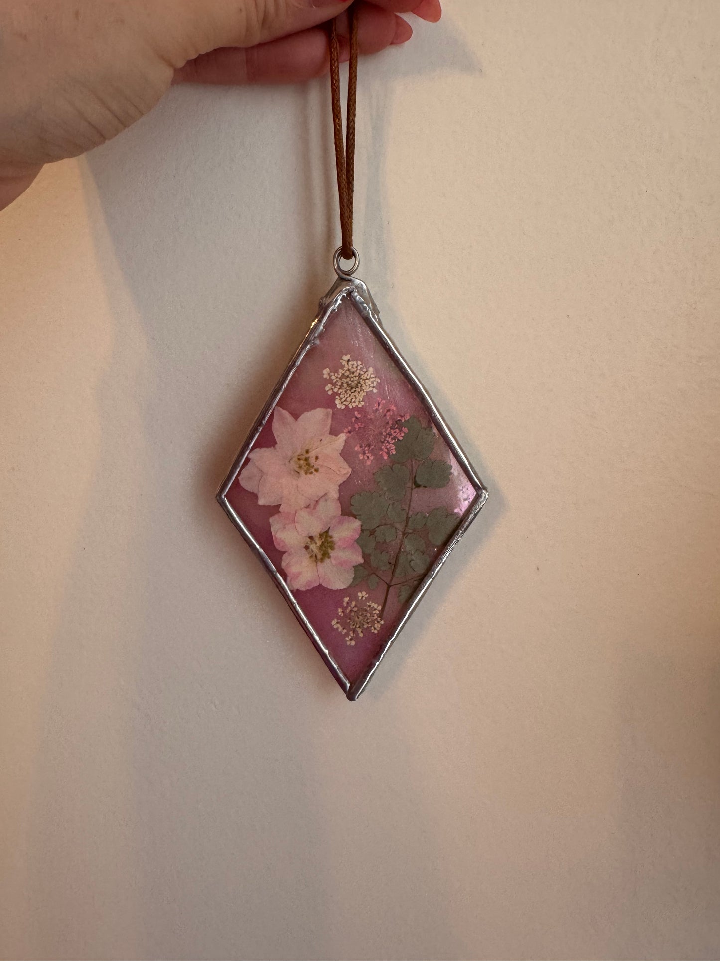 Handmade Pink Iridescent Pressed Flower Diamond Stained Glass Sun Catcher – Botanical Suncatcher, Window Decor, Flower Art Gift
