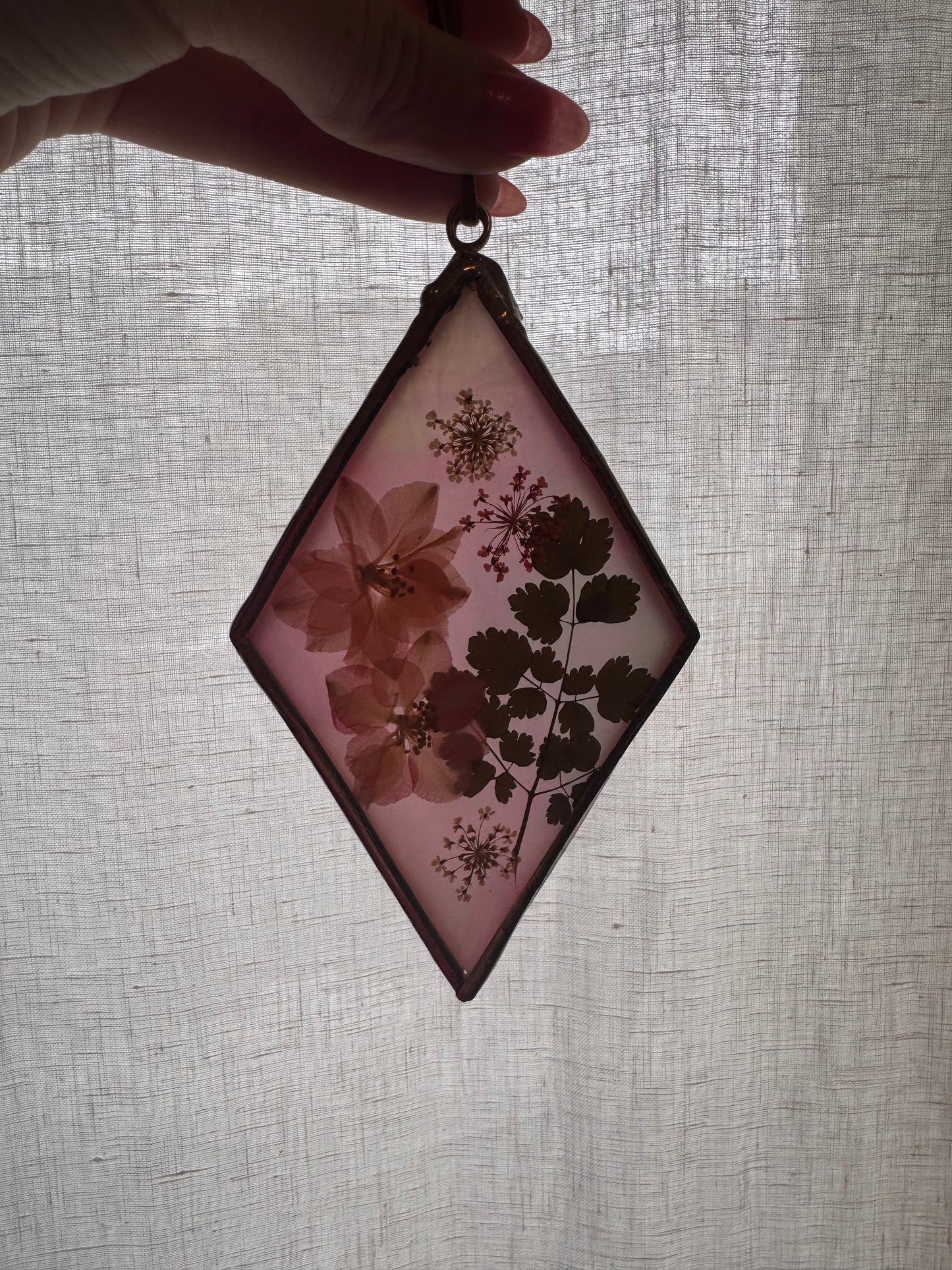 Handmade Pink Iridescent Pressed Flower Diamond Stained Glass Sun Catcher – Botanical Suncatcher, Window Decor, Flower Art Gift